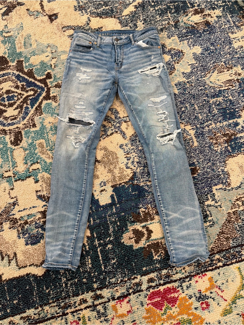 American Eagle Outfitters Men’s Light Blue Ripped Athletic Skinny Jeans